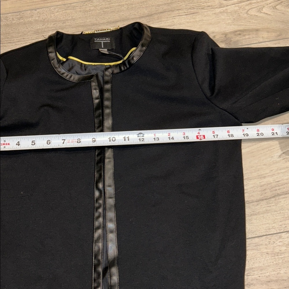 NWT T Tahari Black Collarless Open Front Faux Leather Trim Jacket Blazer M - Picture 6 of 9